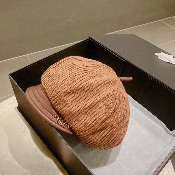 ๐โจAUTHENTICโจ๐Prada hat - Picture 1 of 7